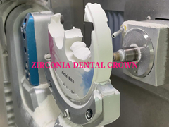 Corone dentale in zirconia per restauri fissi singoli/multiunitari con maggiore traslucidità